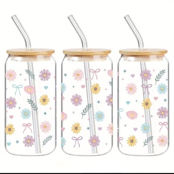 Vaso de vidrio con tapa de bambú y diseño floral